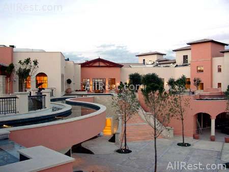 Aphrodite Hills Resort 6